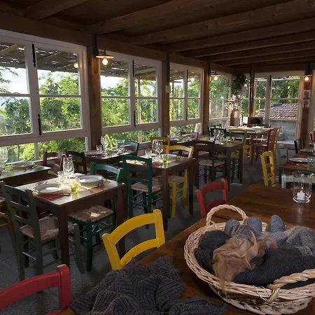 Alloggio per agriturismo Borgo Degli Alpaca *