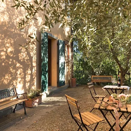 Alloggio per agriturismo Borgo Degli Alpaca *